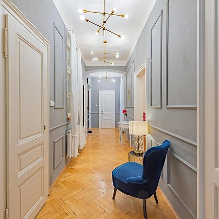 Colorful Wenceslas Square Apartment Πράγα Εξωτερικό φωτογραφία