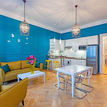 Colorful Wenceslas Square Apartment Πράγα Εξωτερικό φωτογραφία