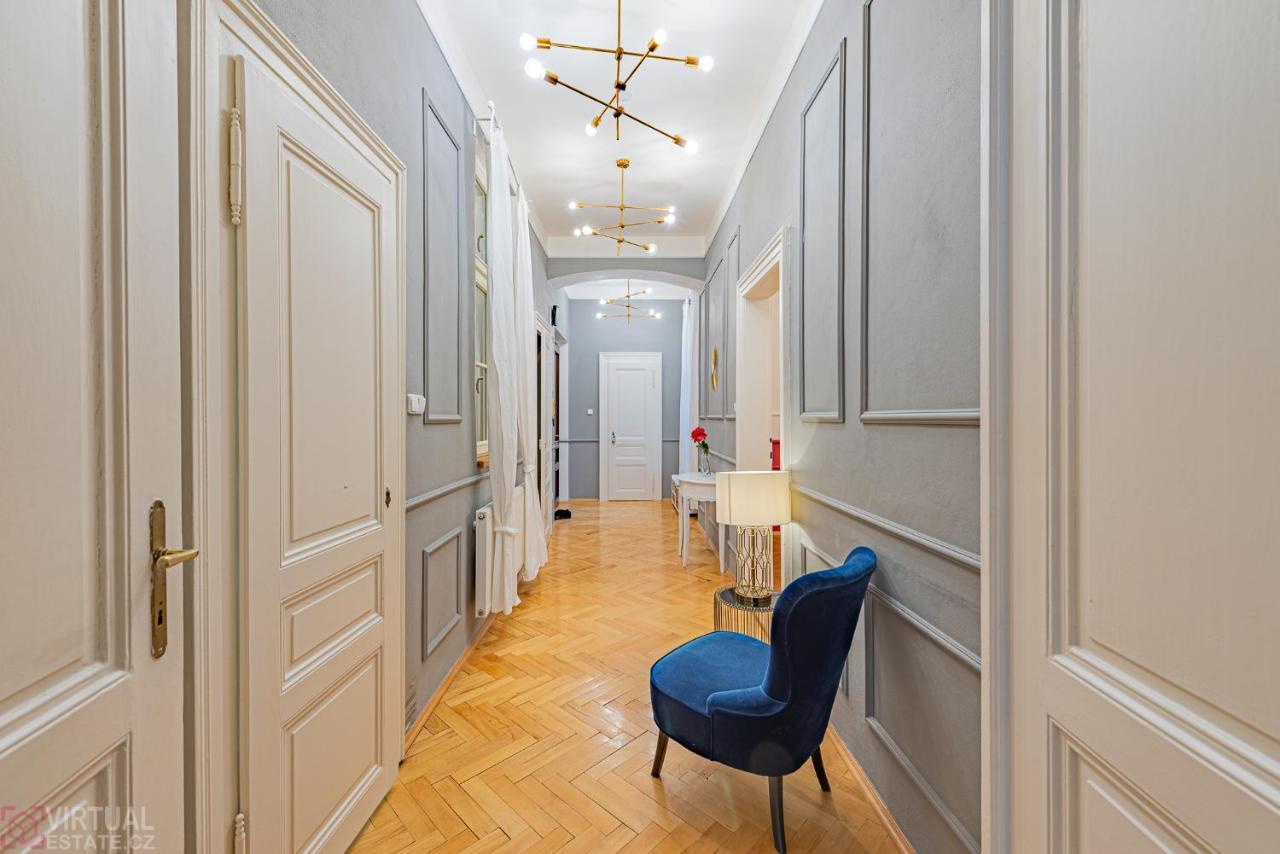 Colorful Wenceslas Square Apartment Πράγα Εξωτερικό φωτογραφία