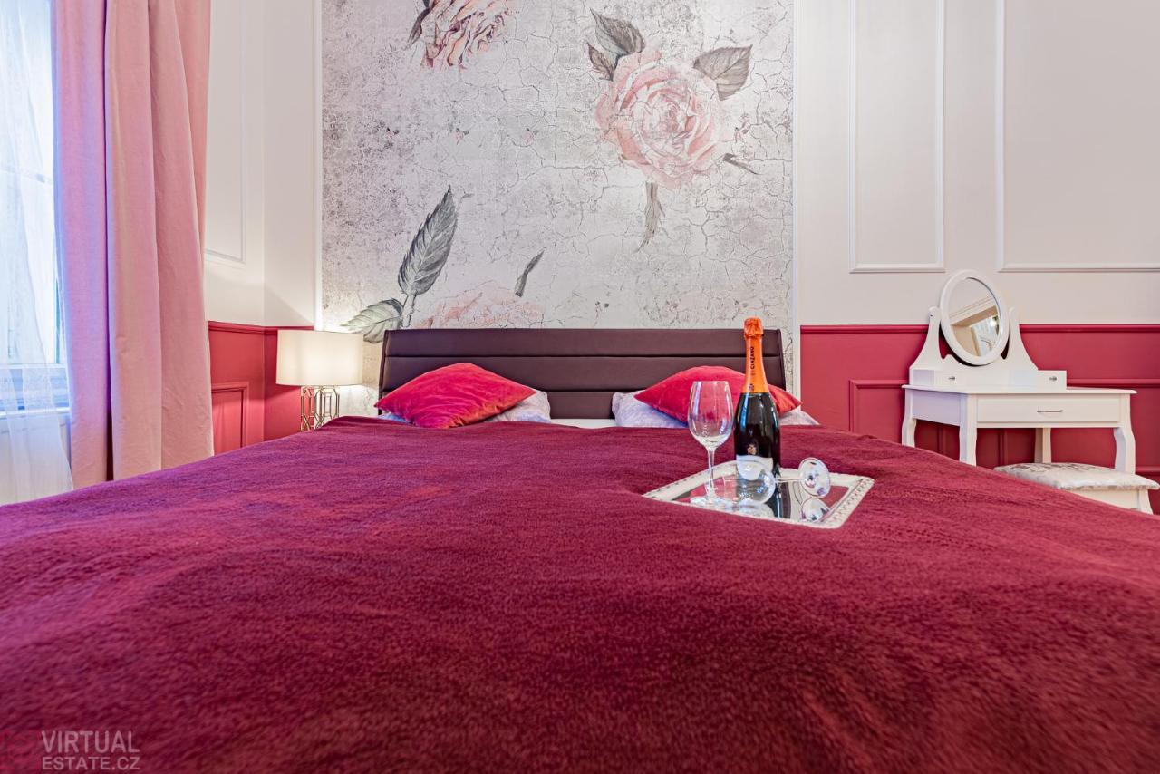 Colorful Wenceslas Square Apartment Πράγα Εξωτερικό φωτογραφία