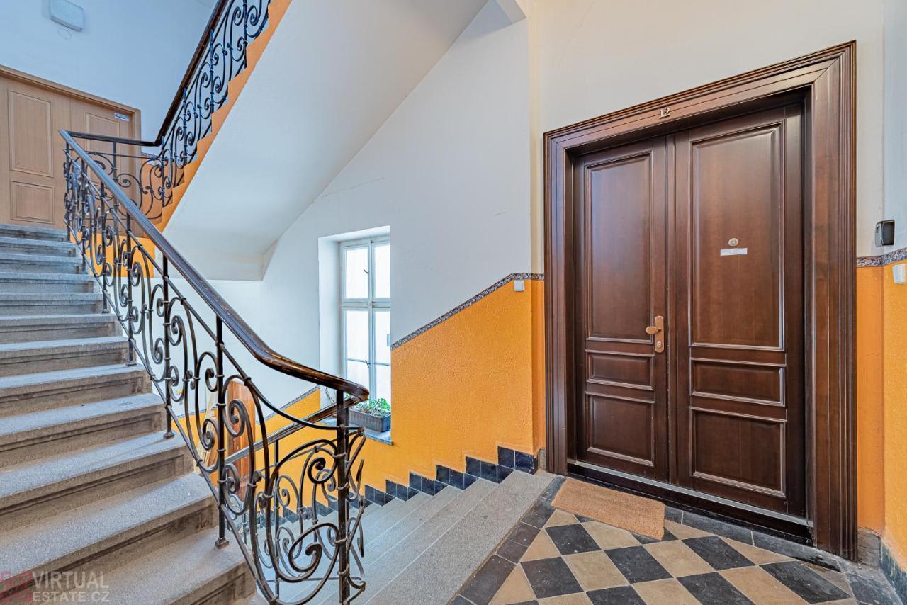 Colorful Wenceslas Square Apartment Πράγα Εξωτερικό φωτογραφία